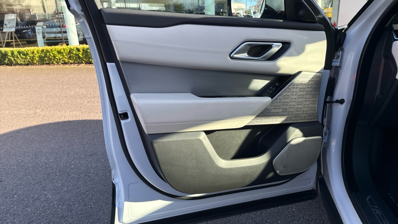 Land Rover Range Rover Velar 2.0 P400e R-Dynamic HSE 5dr Auto Estate